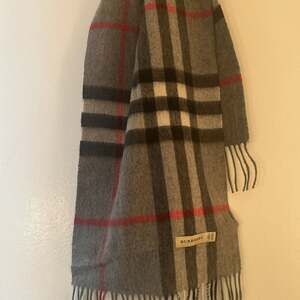 Burberry Giant Nova Check Lambswool Scarf Gray